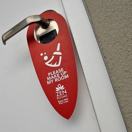 Juanda Airport Hostel Gedangan Ngoại thất bức ảnh