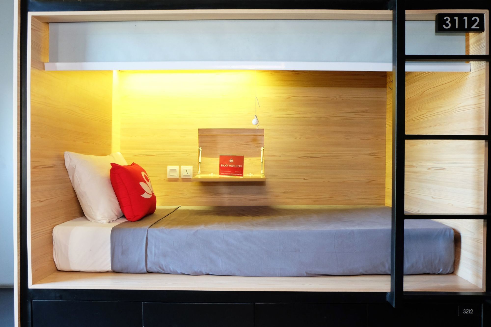 Juanda Airport Hostel Gedangan Ngoại thất bức ảnh